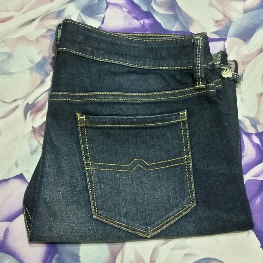 Arizona Distressed Bermuda Shorts