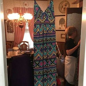 Spring Cleaning!!!!!! Super cute maxi dress