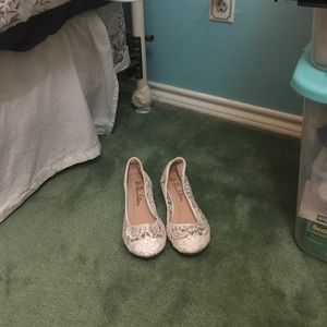 White lace ballet flats