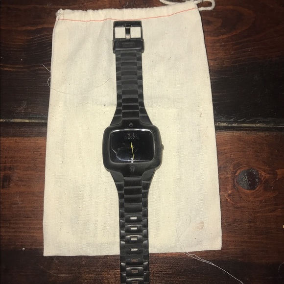 Watch - Picture 1 of 2