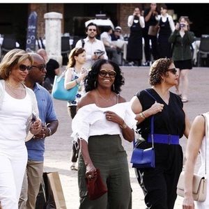 Meet your Posher, Maira