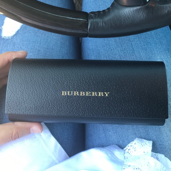 Burberry new sunglasses main image 7