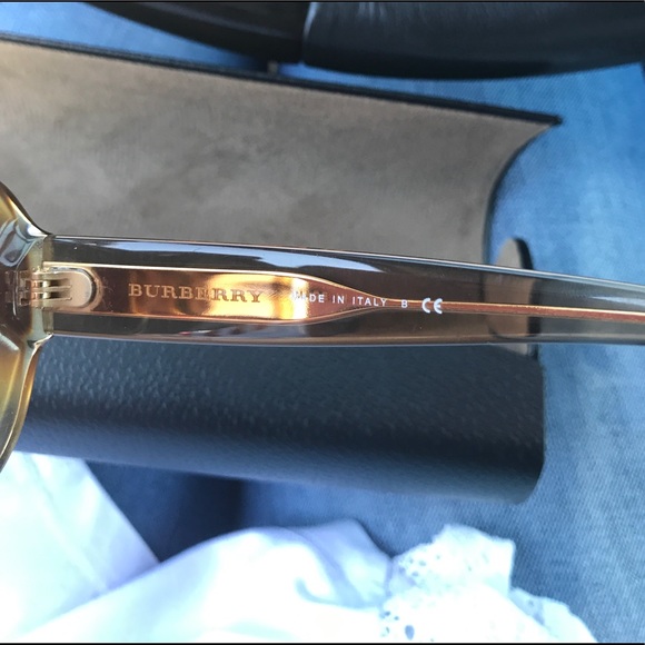 Burberry new sunglasses main image 2