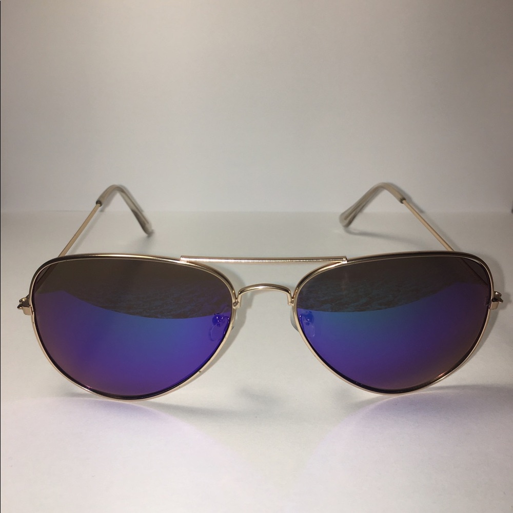 Multicolored Aviator Style Sunglasses