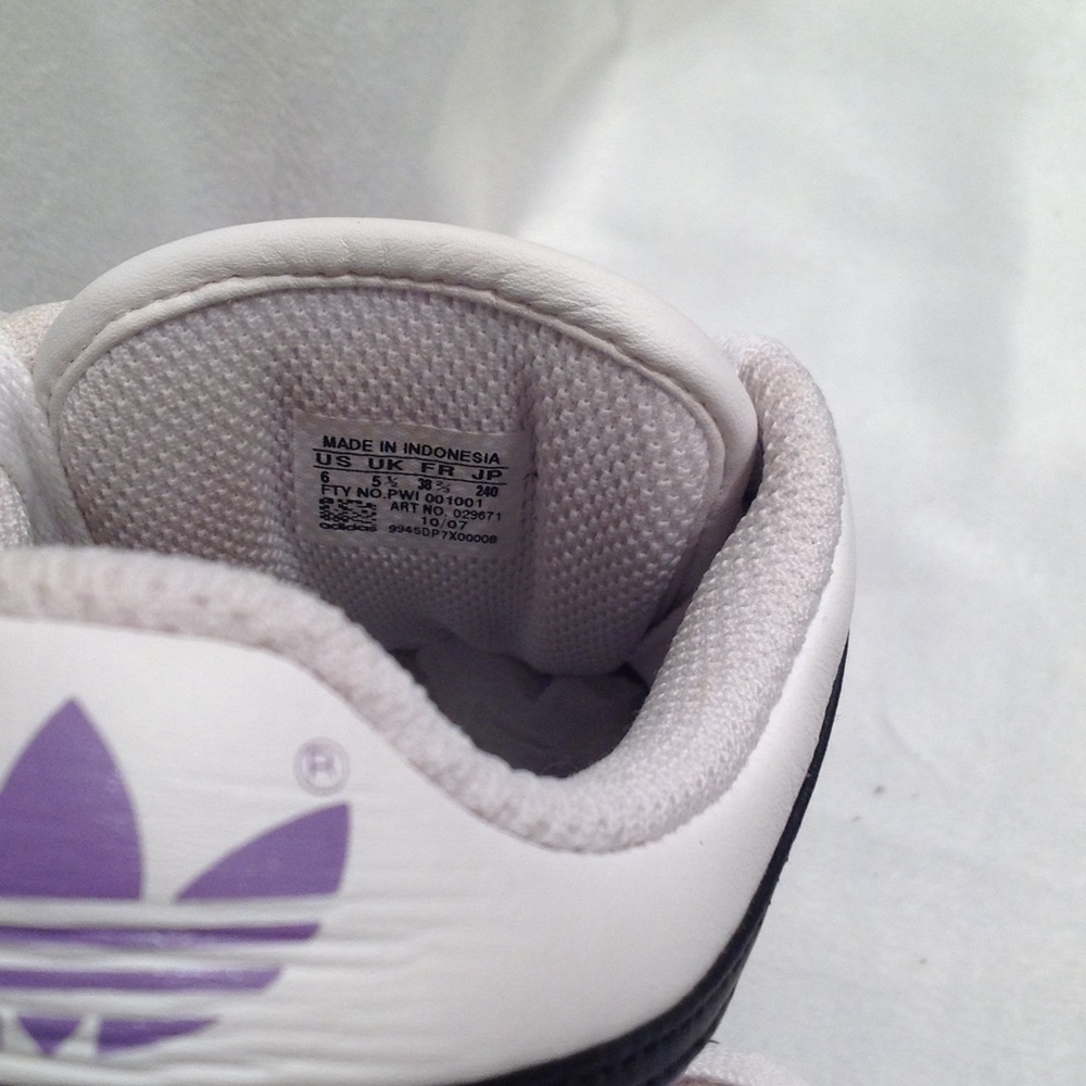 Adidas Shoes - Picture 7 of 8