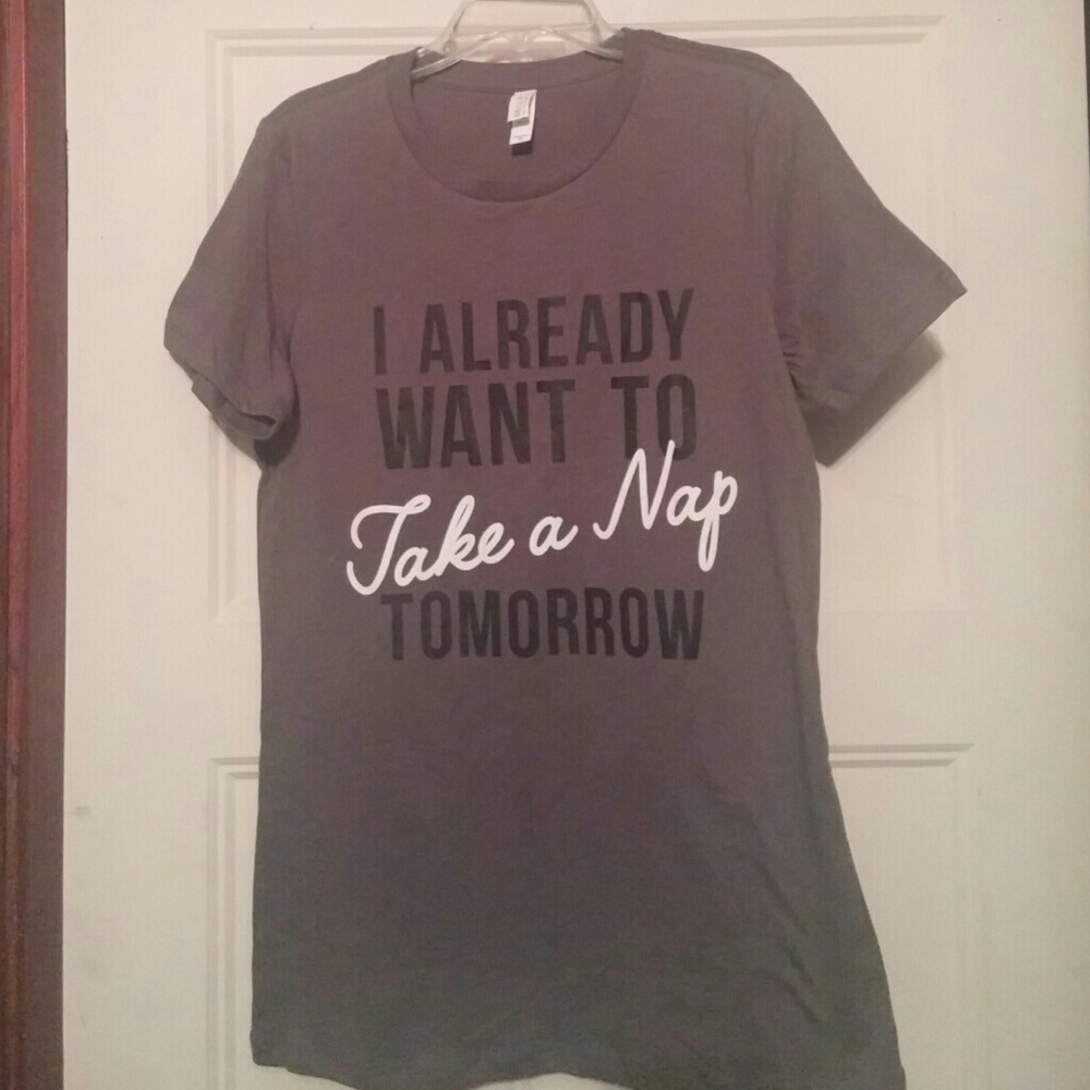 GRAPHIC TEE-  NWOT