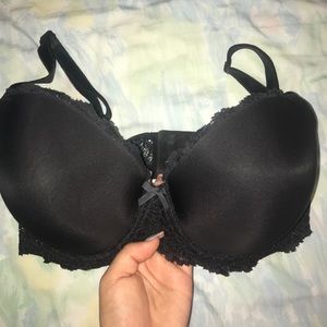 Victoria's Secret black lace bra😘✨