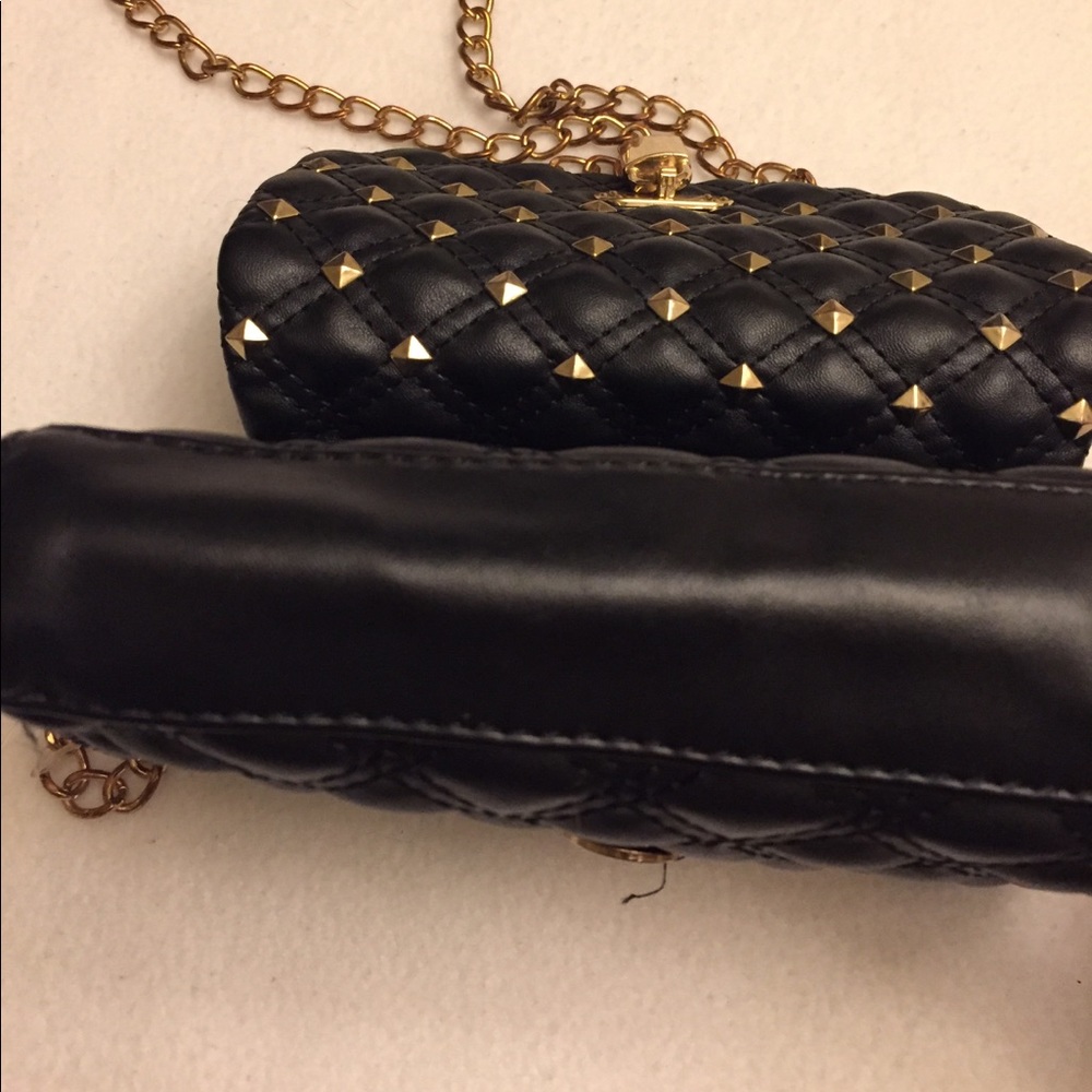 Black/gold cross body bag with pink interior - Picture 8 of 8
