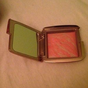Hourglass Ambient Lighting Blush. Dim Infusion