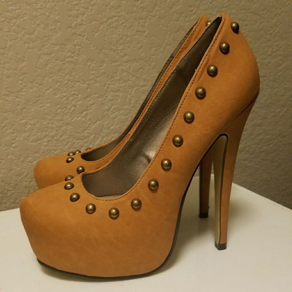 Tan Heels