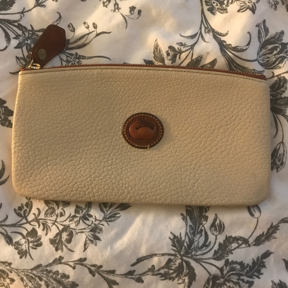 Dooney & Bourke clutch