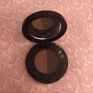 Anastasia Beverly Hills brow powder