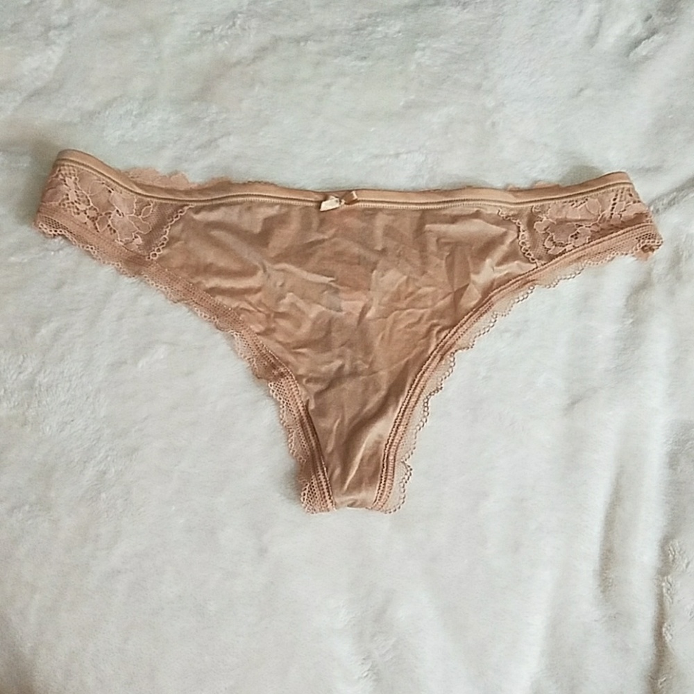Victoria's Secret medium nude lace thong