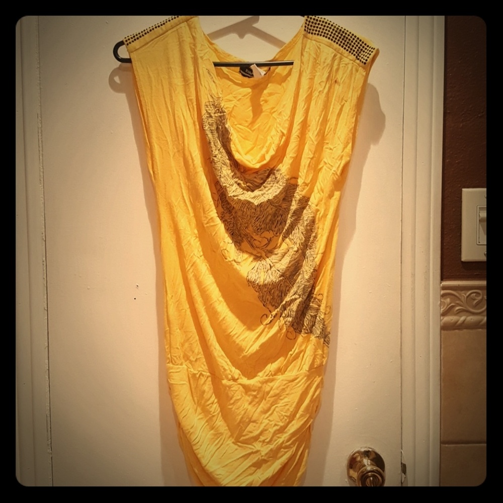 Yellow tight dress
