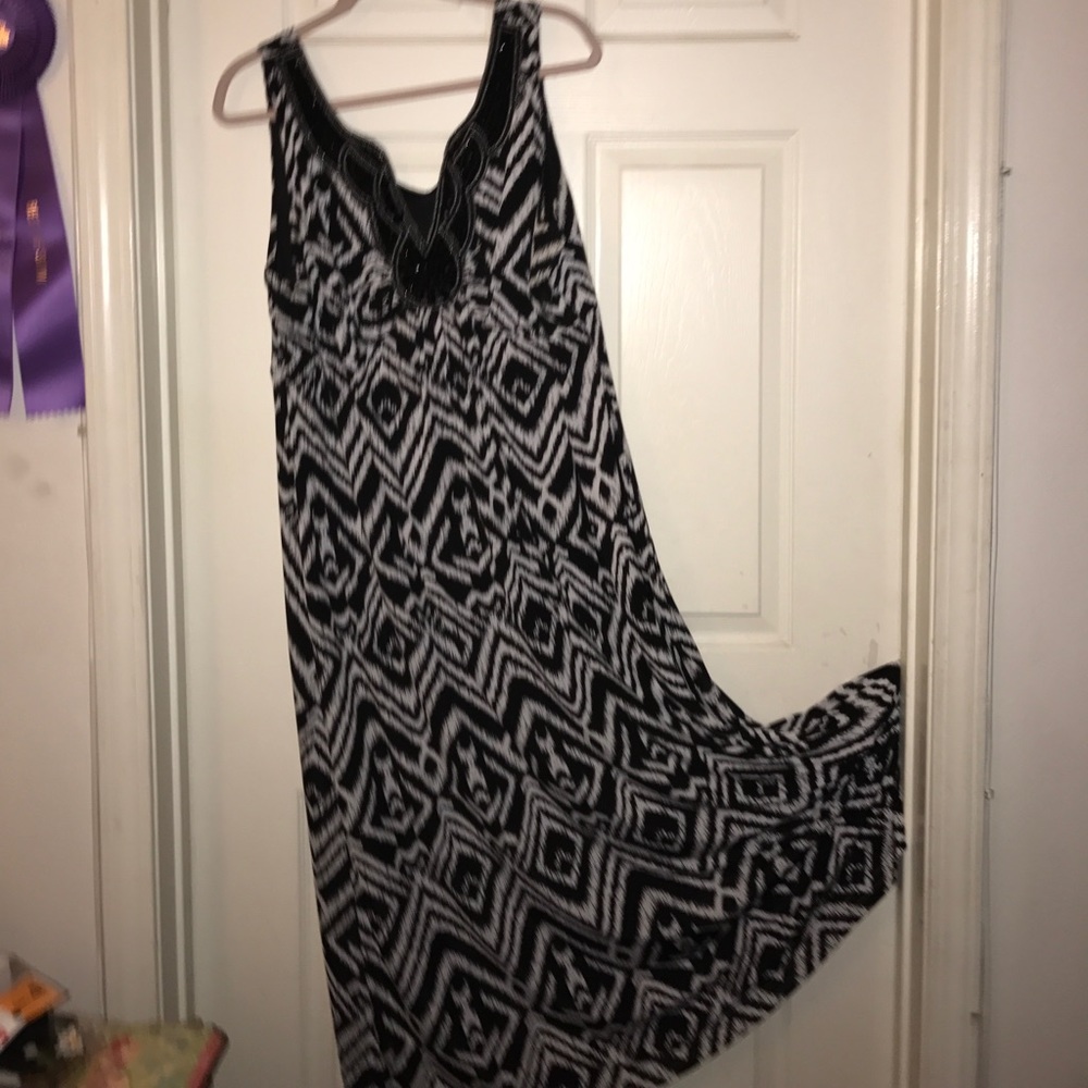 Really pretty jewled v neck long dress