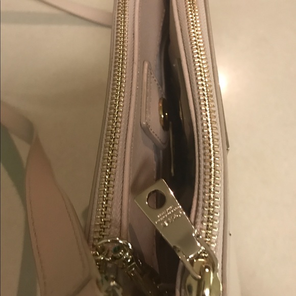 DKNY handbag - Picture 3 of 3