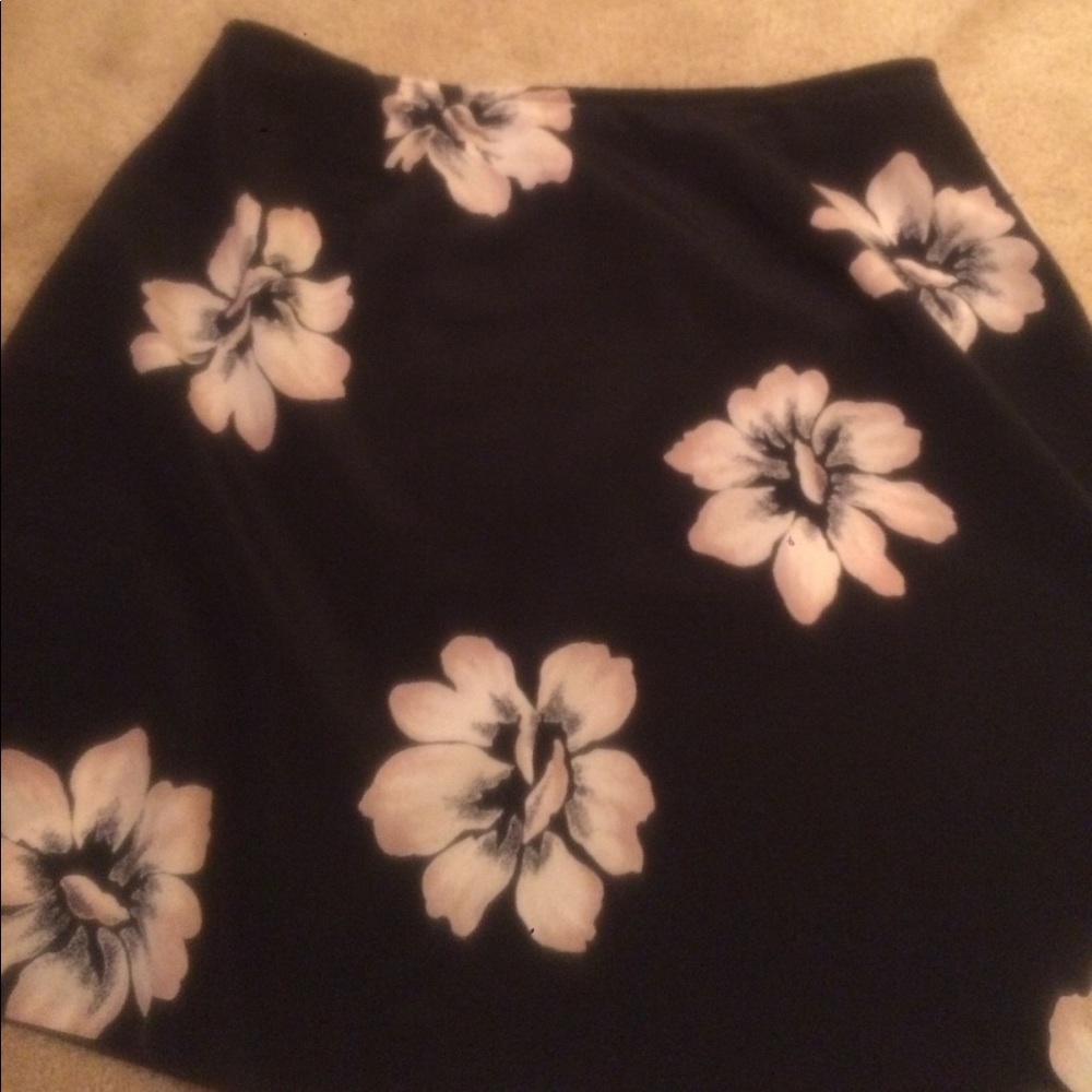 Express floral skirt