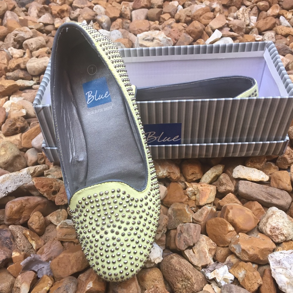 ROCK STAR! Yellow studded loafers, next-to-new