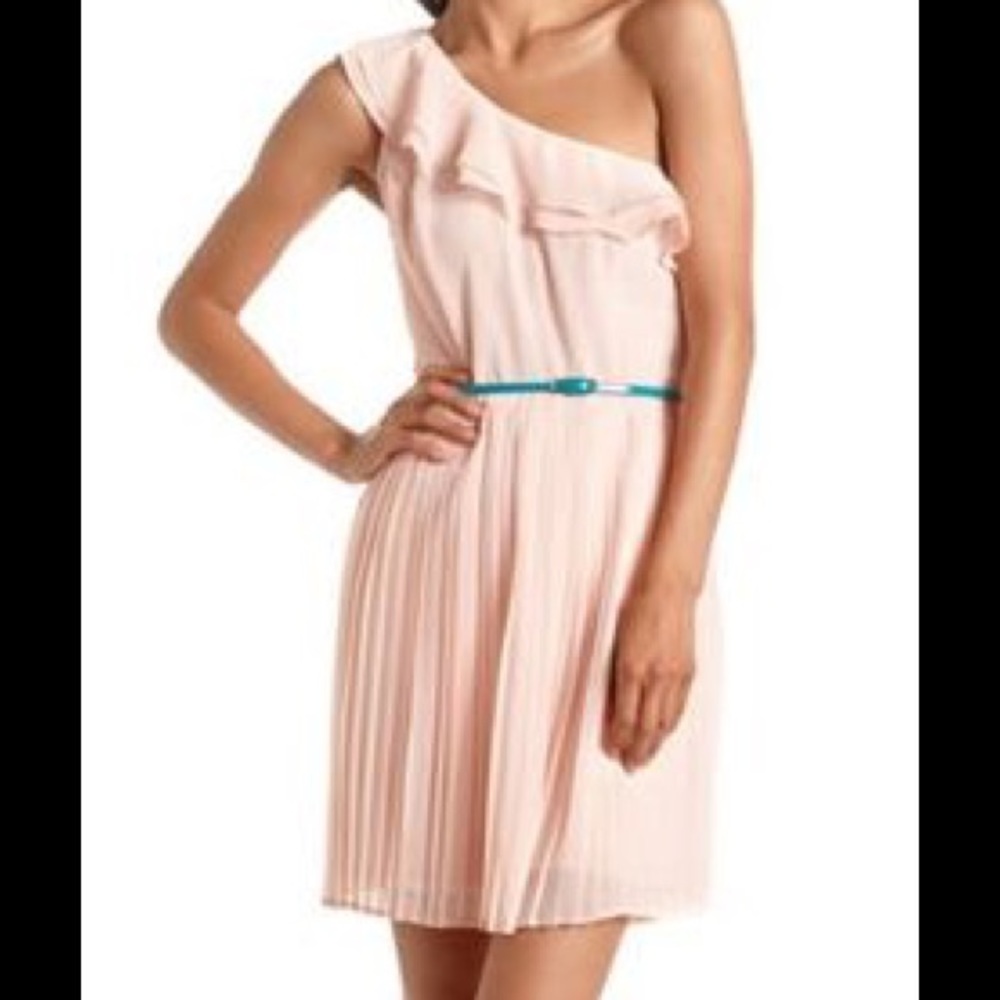 Light Pink One-Shoulder Ruffle Pleated Dress