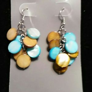 New shell earrings in package