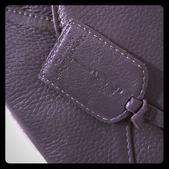 Knuckle ring envelope clutch - Picture 2 of 2