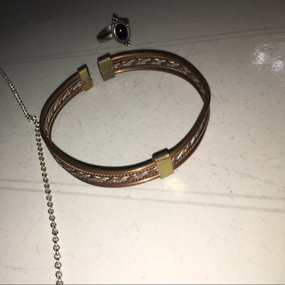 Jewelry - Picture 3 of 3