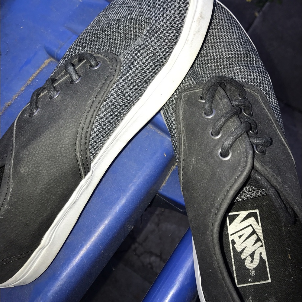 Men's Vans lace up