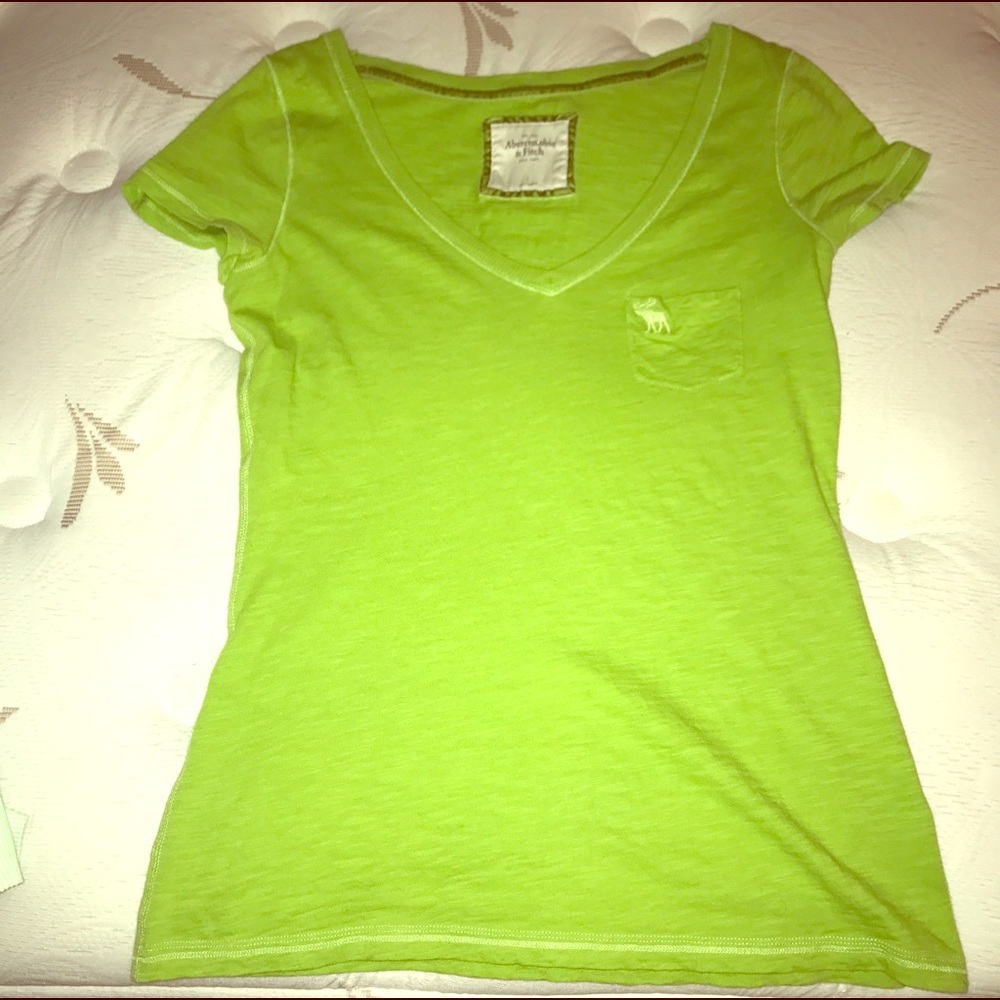 Abercrombie and Fitch green Vneck size medium