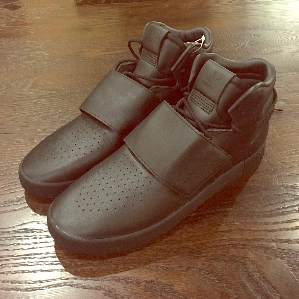 SALE‼️ Men's Originals Tubular Invader Strap Shoes