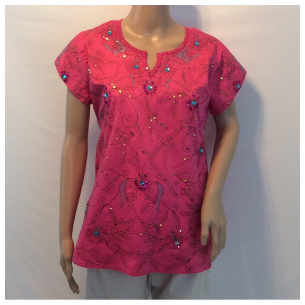 V6 Scoop V-Neck Top