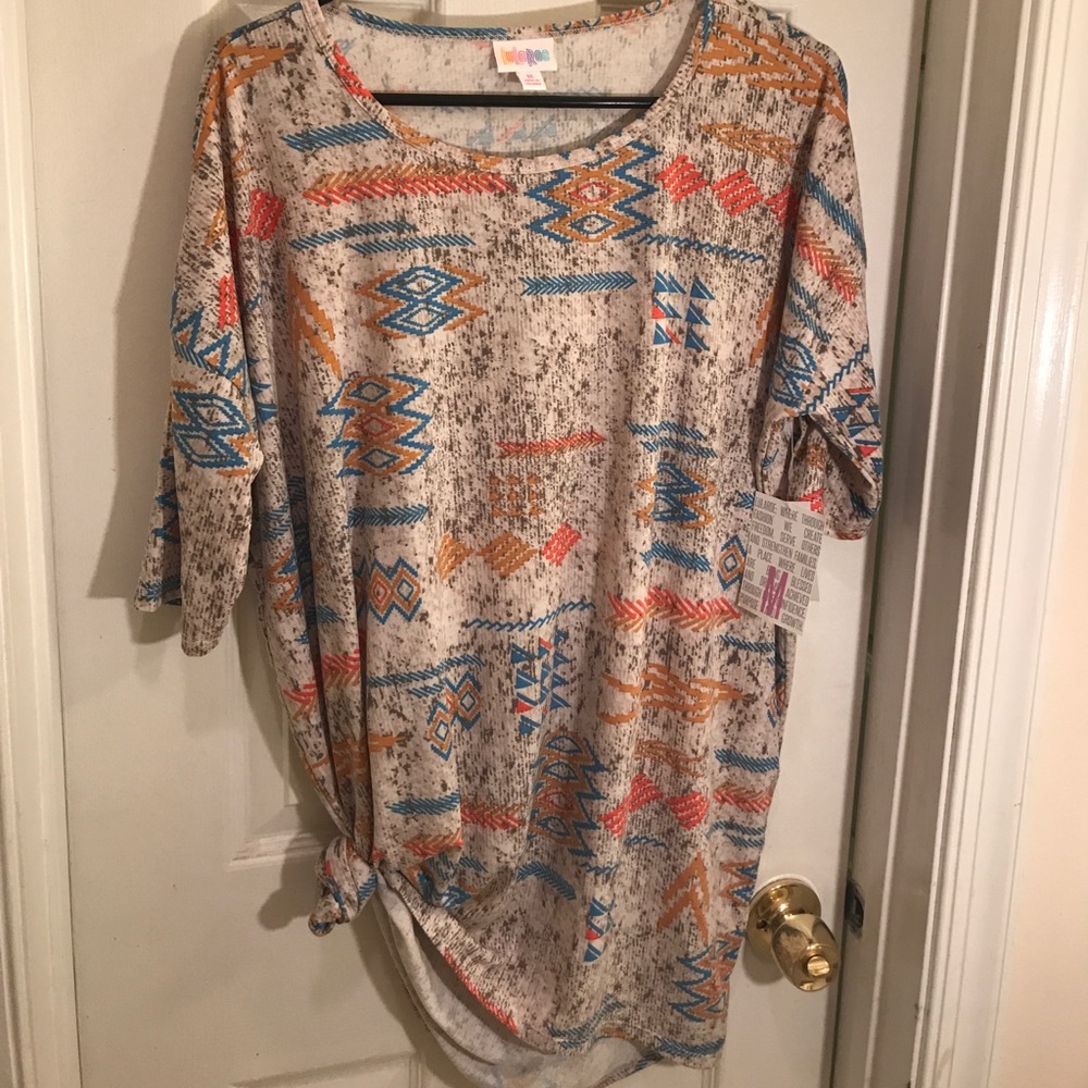 🦄 Alert! LuLaRoe HTF Aztec Print Irma Tunic