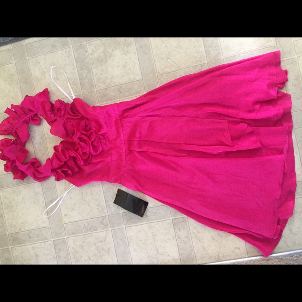 Bebe GORGEOUS ruffle dress size 00