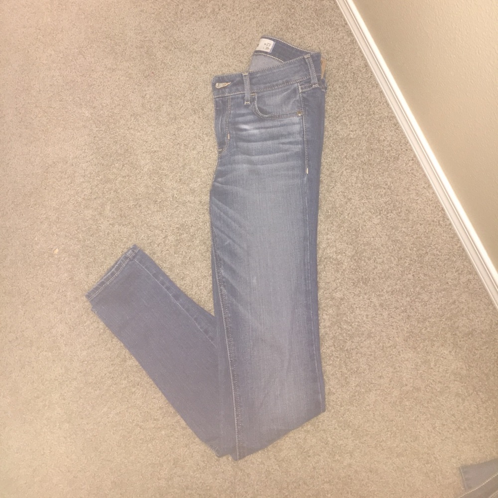 Hollister skinny jeans
