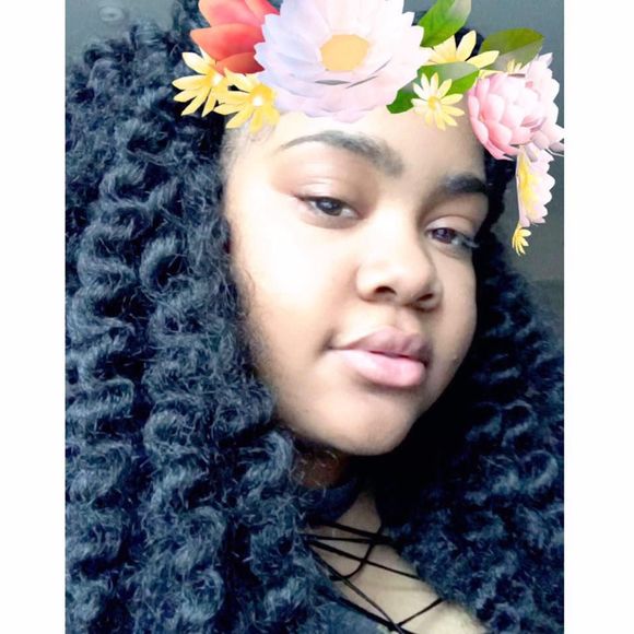 Meet your Posher, Tati Imani - Picture 4 of 6