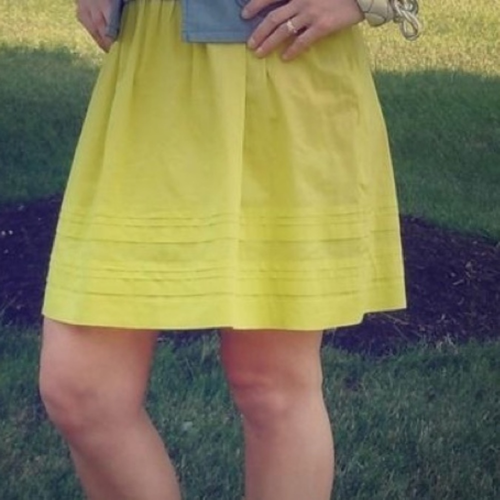 Ann Taylor Loft Chartreuse Skirt size 4