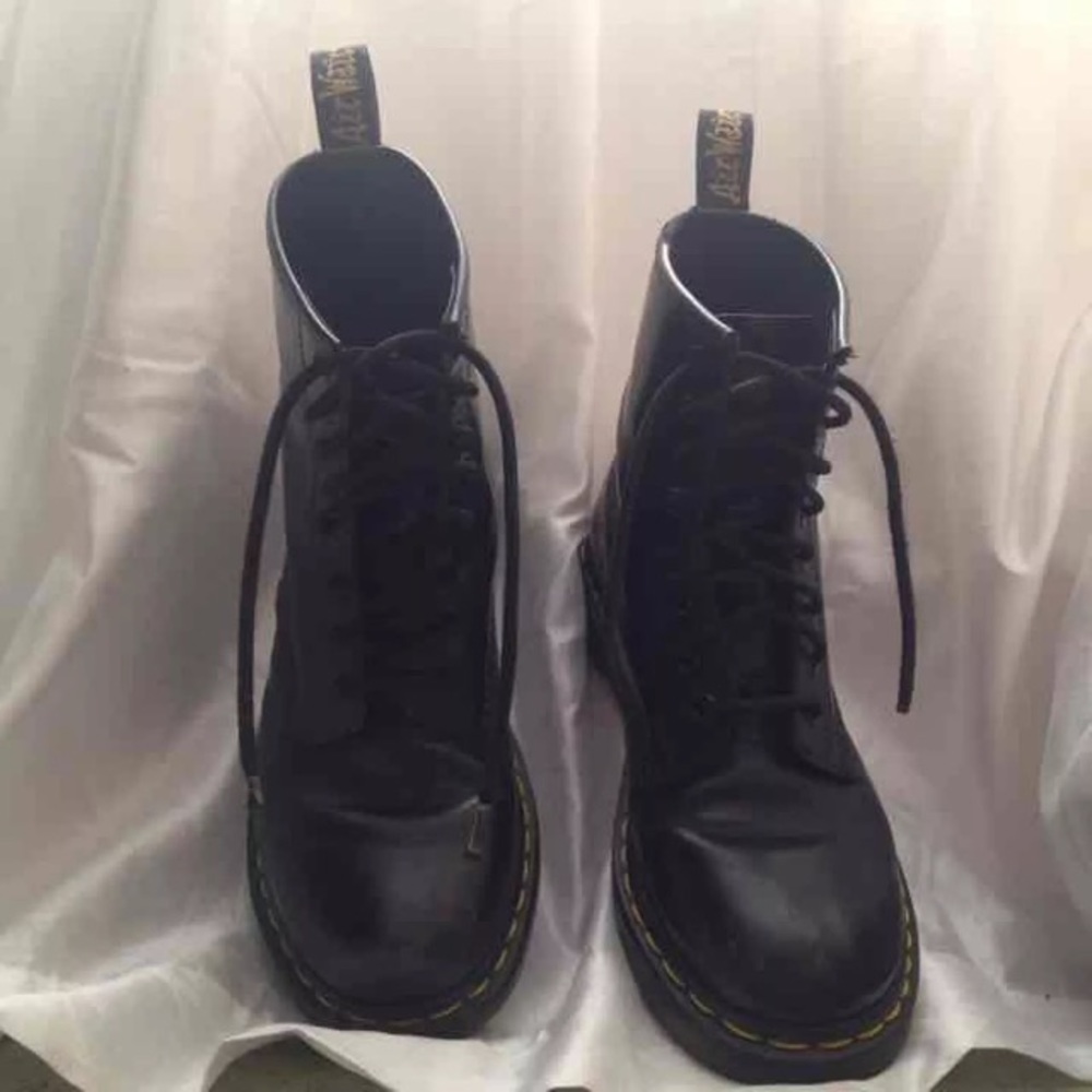BLACK MATTE DR MARTENS