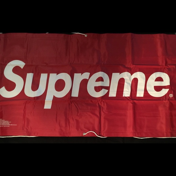 Supreme Sink or Swim Inflatable Raft / Pool Float - Picture 3 of 4