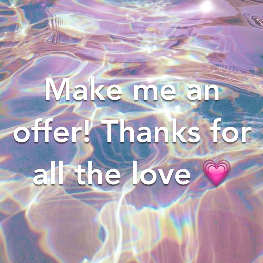 Hello ladies! If you like something, make an offer