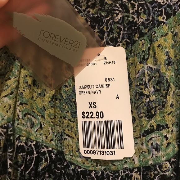 romper with pockets - Picture 5 of 5