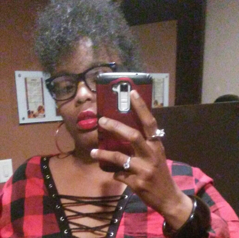 Meet your Posher, Sheronica