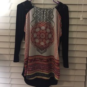 Signature Studio medallion top