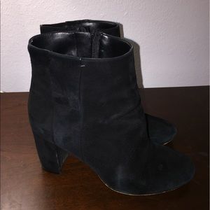 Nine West Booties! Black. Chic. Suede.
