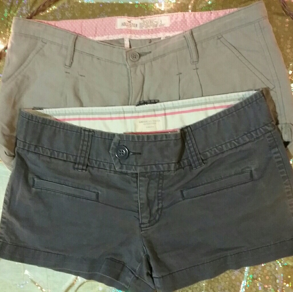 Bundle of name brand shorts/2 pair