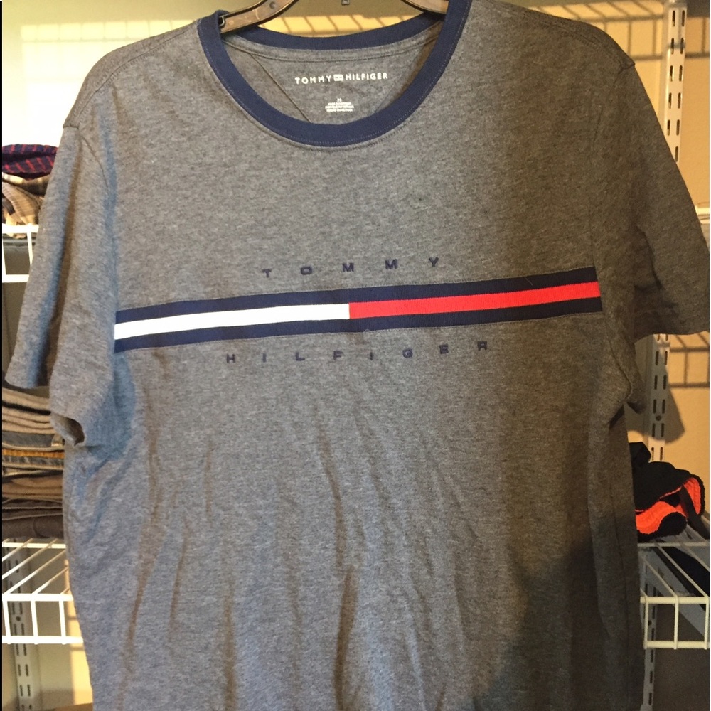 Tommy Hilfiger vintage t shirt