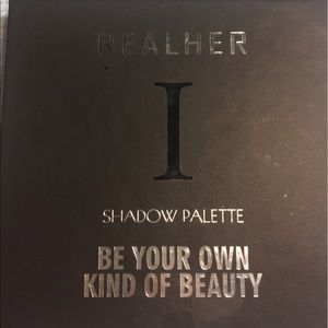 Realher I eyeshadow palette new no box - Fabfitfun