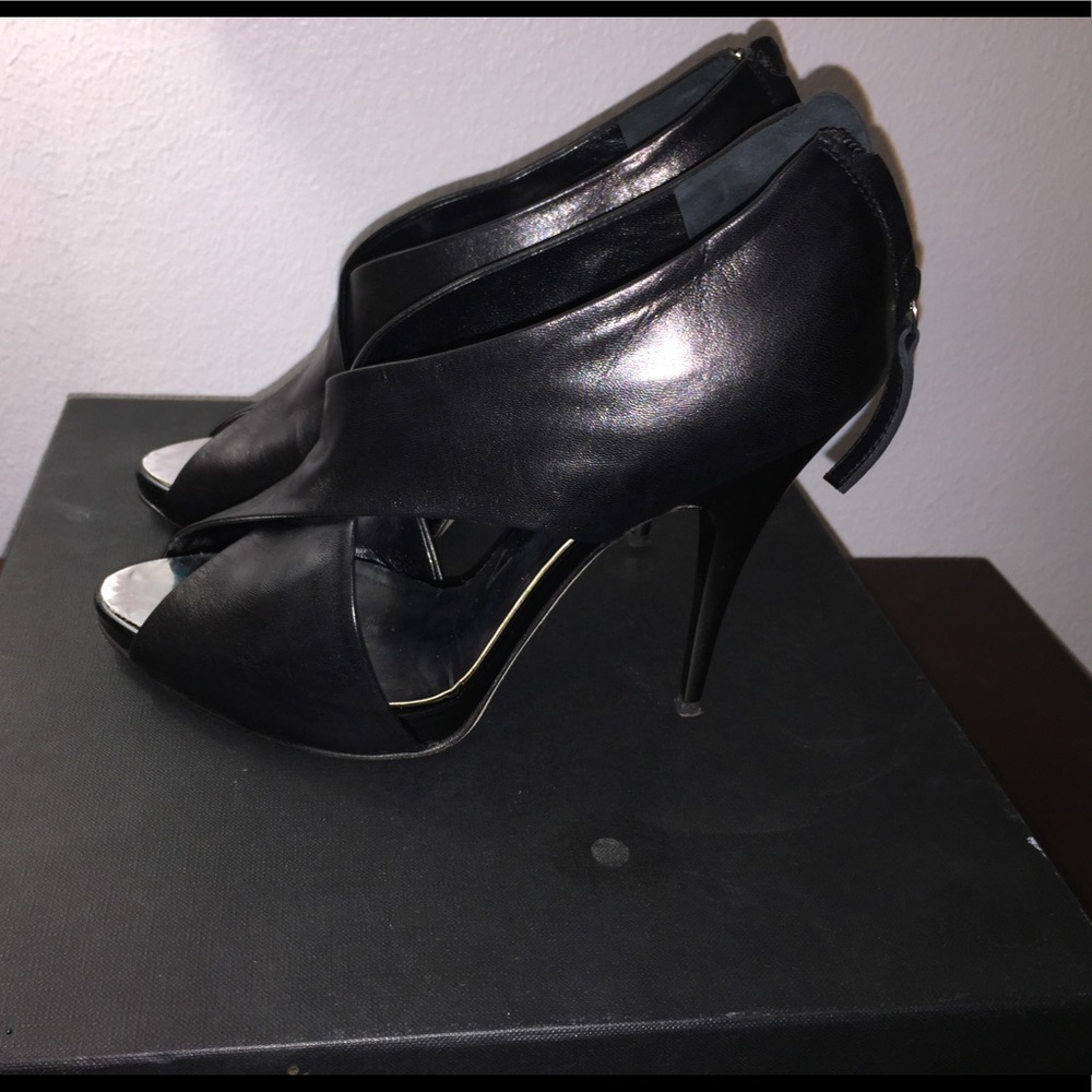NEVER WORN!!! Vero Cuoio! Super sexy! Fred Segal