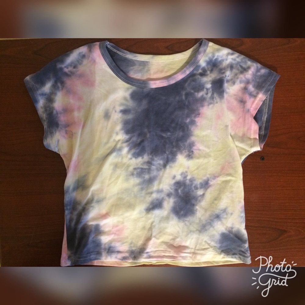 Romwe Tie-dyed Crop Top
