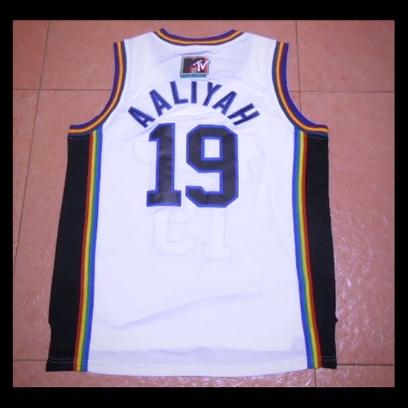 Aaliyah #19 Brick Layers Basketball Jersey - 1996 MTV Rock N Jock Throwback Jersey (White, XL)