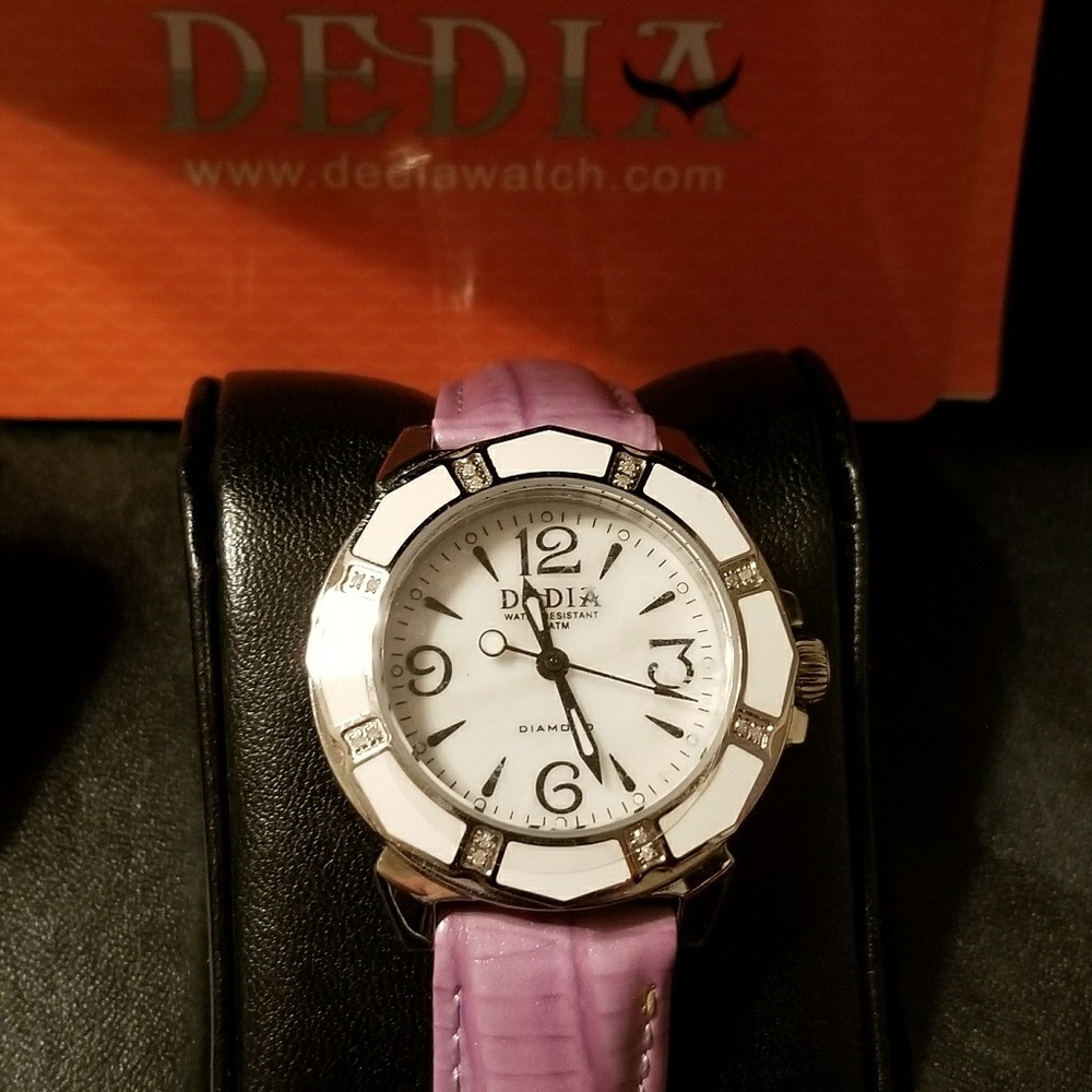 Women's watch - Picture 2 of 2