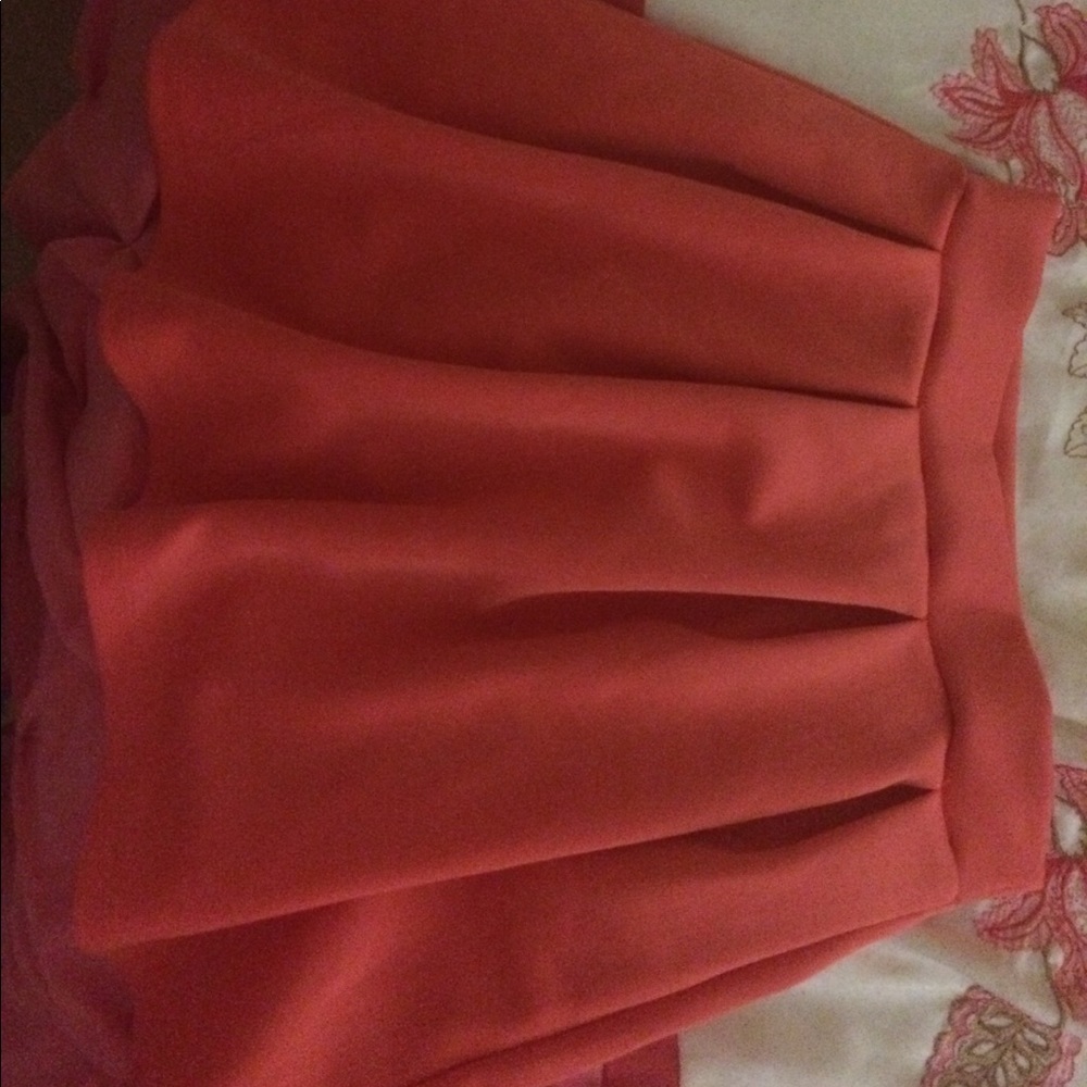 Skirt - Picture 2 of 2